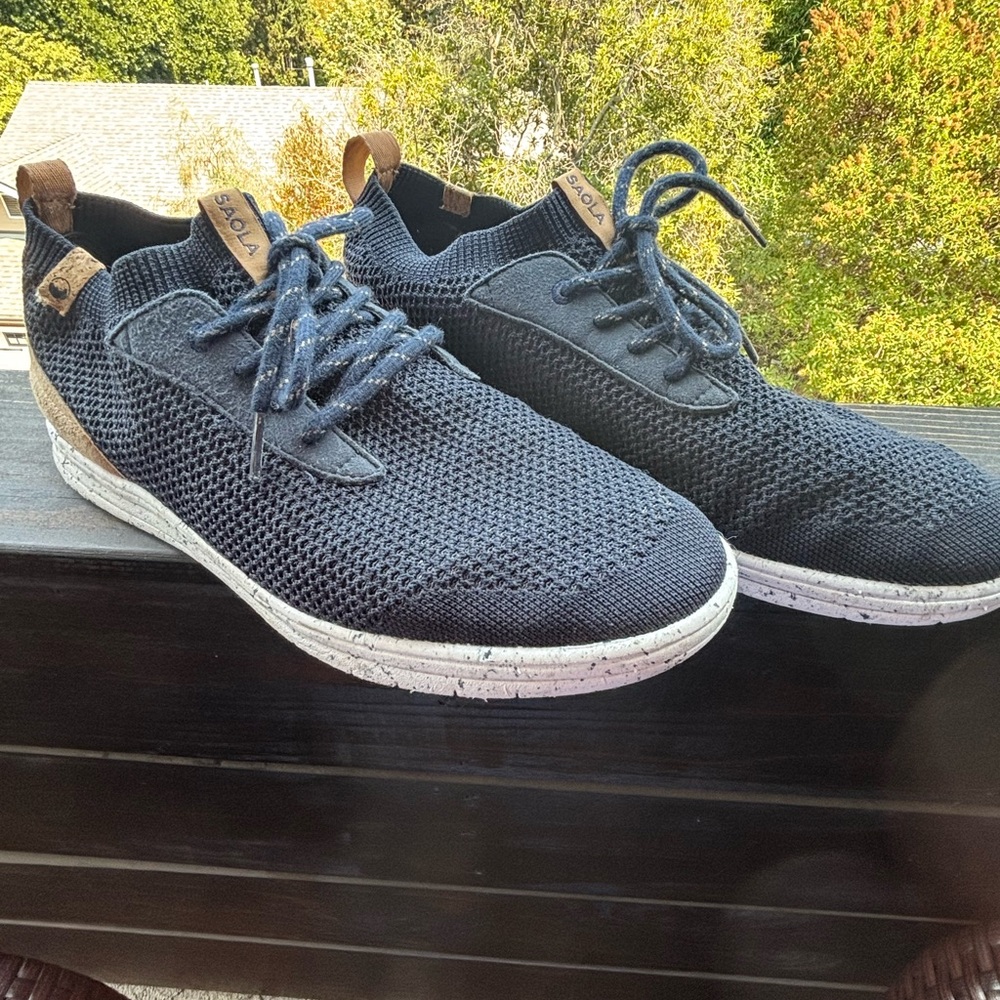 Saola via Huckberry - Mindo Featherlight sneakers. Excellent condition Worn 2-3x